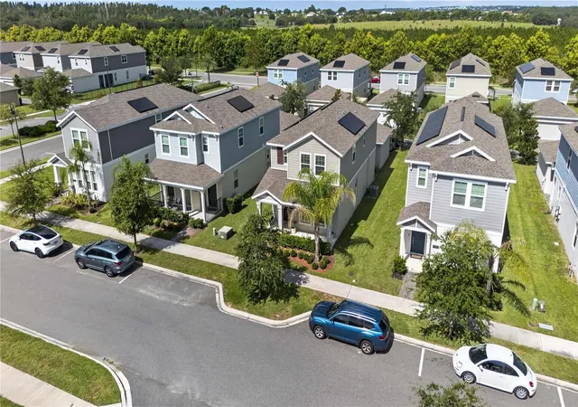 Photo 3 of Single family home for sale at 1396 Roxy Ln, Winter Garden, FL 34787 | MLS# O6447958 | Listing updated on 2026-10-07