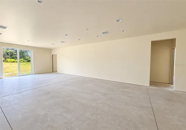 Photo 4 of Single family home for sale at 5025 SW 179th Place, Ocala, FL 34473 | MLS# S5159045 | Listing updated on 2026-10-08