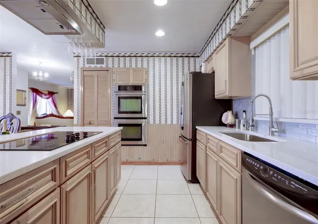 Photo 4 of Single family home for sale at 2675 Clearbrook Cir, Orlando, FL 32810 | MLS# O6447960 | Listing updated on 2026-10-11