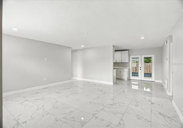 Photo 3 of Single family home for sale at 568 Tulane Dr, Altamonte Springs, FL 32714 | MLS# O6447962 | Listing updated on 2026-10-09