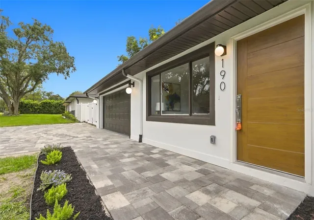 Photo 3 of Single family home for sale at 190 Roper Dr, Winter Garden, FL 34787 | MLS# O6447968 | Listing updated on 2026-10-08