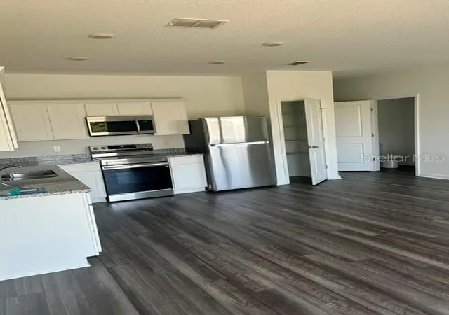 Photo 3 of Townhouse for sale at 6288 Bucket Ct, Gibsonton, FL 33534 | MLS# TB8555762 | Listing updated on 2026-10-11
