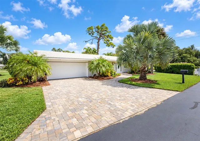 Single family home for sale at 1 Oakwood Dr N #1, ENGLEWOOD, FL 34223 | MLS# C7531676