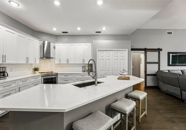 Photo 2 of Single family home for sale at 1522 Eagle Nest Cir, Winter Springs, FL 32708 | MLS# O6447970 | Listing updated on 2026-10-09