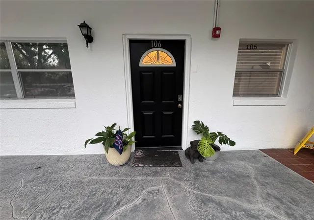 Photo 1 of Condo for sale at 200 El Camino #106, Winter Haven, FL 33884 | MLS# G5118765 | Listing updated on 2026-10-08
