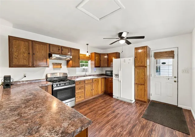 Photo 3 of Single family home for sale at 5223 Azalea Cir, Dade City, FL 33523 | MLS# TB8555774 | Listing updated on 2026-10-08