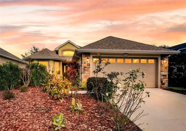 Photo 1 of Single family home for sale at 3003 New Hvn Pl, Mount Dora, FL 32757 | MLS# O6447984 | Listing updated on 2026-10-08