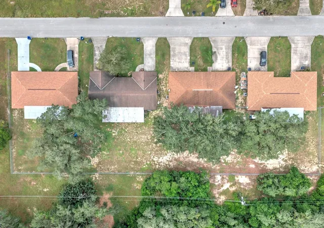 Photo 2 of Multi family home for sale at 2118+2120 Wightman Ave, Sebring, FL 33870 | MLS# L4965611 | Listing updated on 2026-10-08