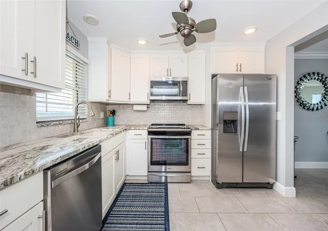 Photo 2 of Condo for sale at 4775 Cove Cir #904, Saint Petersburg, FL 33708 | MLS# TB8555778 | Listing updated on 2026-10-16