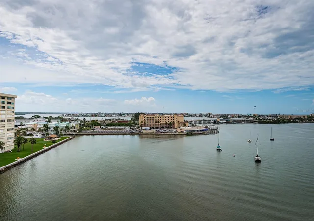Photo 3 of Condo for sale at 4775 Cove Cir #904, Saint Petersburg, FL 33708 | MLS# TB8555778 | Listing updated on 2026-10-16