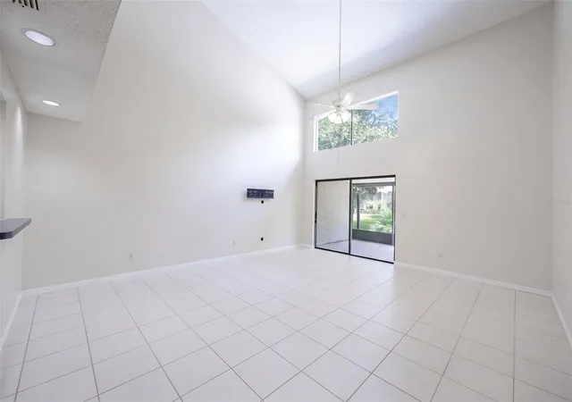 Photo 3 of Townhouse for sale at 499 Club Dr, Winter Springs, FL 32708 | MLS# O6447987 | Listing updated on 2026-10-14