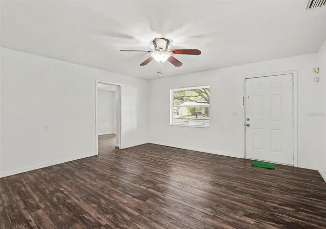 Photo 3 of Single family home for sale at 4042 Homestead Dr, Lakeland, FL 33810 | MLS# TB8555781 | Listing updated on 2026-10-08