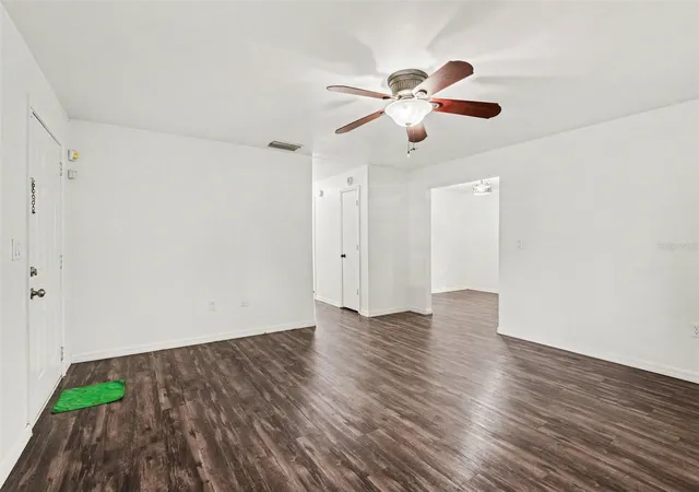 Photo 4 of Single family home for sale at 4042 Homestead Dr, Lakeland, FL 33810 | MLS# TB8555781 | Listing updated on 2026-10-08