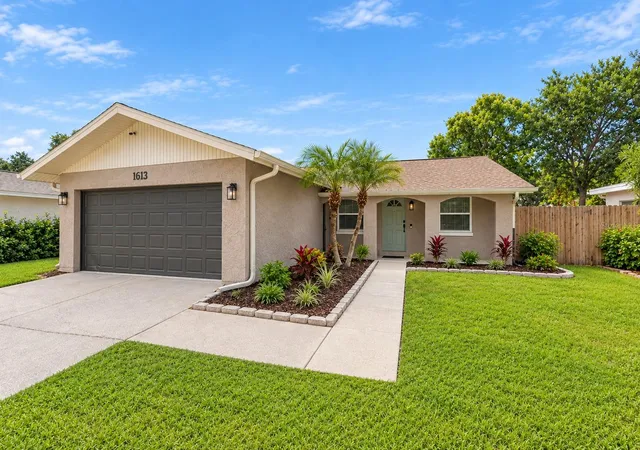 Single family home for sale at 1613 Greenwood Dr, DUNEDIN, FL 34698 | MLS# TB8555784