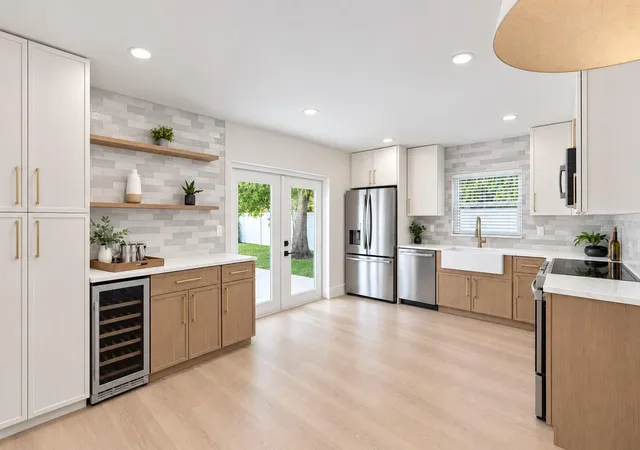 Photo 2 of Single family home for sale at 1613 Greenwood Dr, Dunedin, FL 34698 | MLS# TB8555784 | Listing updated on 2026-10-23