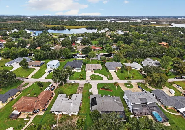Photo 3 of Single family home for sale at 5012 S Deep Water Point, Homosassa, FL 34448 | MLS# TB8555785 | Listing updated on 2026-10-10