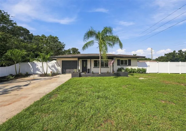 Photo 2 of Single family home for sale at 1300 S Hillcrest Ave, Clearwater, FL 33756 | MLS# TB8555788 | Listing updated on 2026-10-11