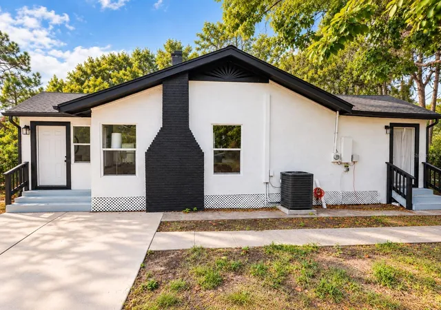 Photo 2 of Single family home for sale at 1843 Quincy St S, Saint Petersburg, FL 33711 | MLS# TB8555790 | Listing updated on 2026-10-16
