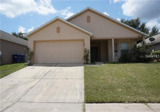 Photo 1 of Single family home for sale at 1084 Bluegrass Dr, Groveland, FL 34736 | MLS# O6448002 | Listing updated on 2026-10-08