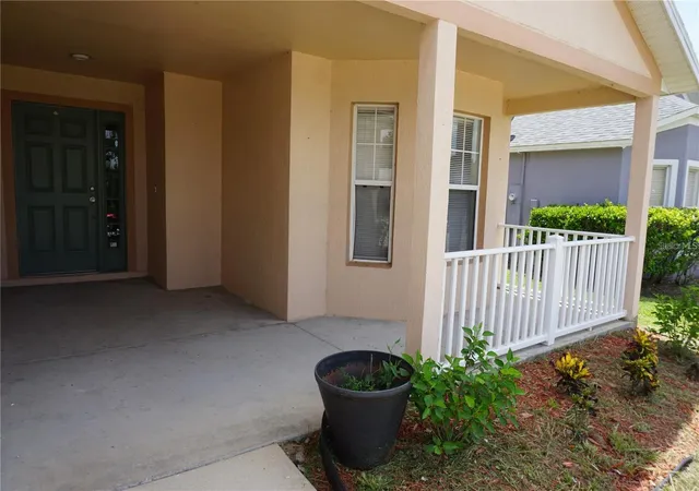 Photo 4 of Single family home for sale at 1084 Bluegrass Dr, Groveland, FL 34736 | MLS# O6448002 | Listing updated on 2026-10-08
