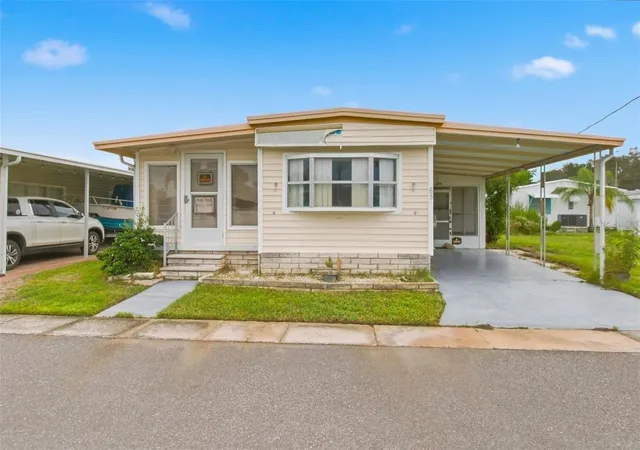 Photo 3 of Manufactured home for sale at 65 Schooner Dr #65, Palm Harbor, FL 34683 | MLS# TB8555805 | Listing updated on 2026-10-09