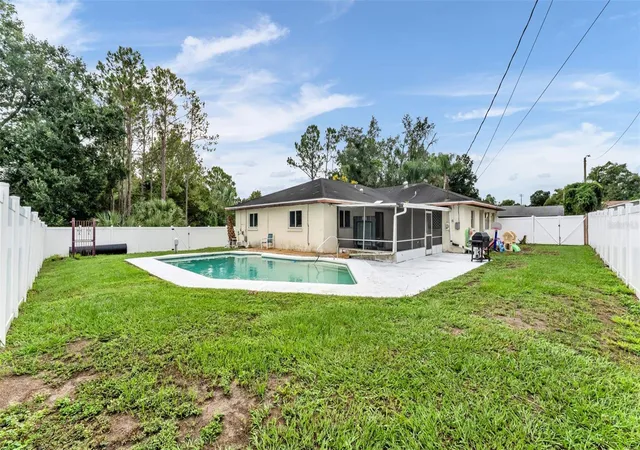 Photo 1 of Single family home for sale at 1330 Auburn St, Lakeland, FL 33801 | MLS# L4965614 | Listing updated on 2026-10-08