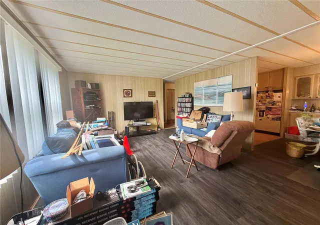 Photo 2 of Manufactured home for sale at 355 Hawthorne Blvd, Leesburg, FL 34748 | MLS# G5118769 | Listing updated on 2026-10-08