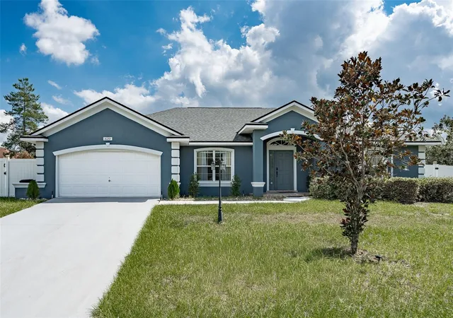 Photo 2 of Single family home for sale at 16201 Sw 47th Terrace, Ocala, FL 34473 | MLS# OM733617 | Listing updated on 2026-10-20