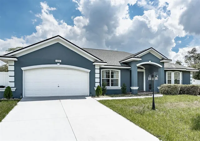 Photo 3 of Single family home for sale at 16201 Sw 47th Terrace, Ocala, FL 34473 | MLS# OM733617 | Listing updated on 2026-10-20