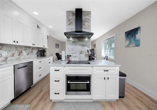Photo 3 of Condo for sale at 2072 Australia Way W #42, Clearwater, FL 33763 | MLS# TB8555810 | Listing updated on 2026-10-13