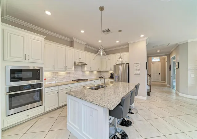 Photo 4 of Single family home for sale at 6070 Brandon Run, Bradenton, FL 34211 | MLS# A4708799 | Listing updated on 2026-10-22