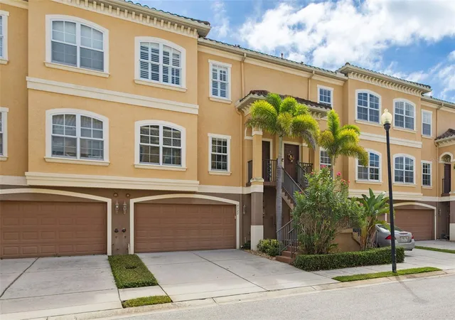 Photo 3 of Townhouse for sale at 6522 Sand Shore Ln, New Port Richey, FL 34652 | MLS# TB8555812 | Listing updated on 2026-10-08