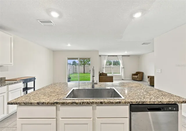 Photo 4 of Single family home for sale at 7980 Broad Pointe Dr, Zephyrhills, FL 33540 | MLS# TB8555814 | Listing updated on 2026-10-09