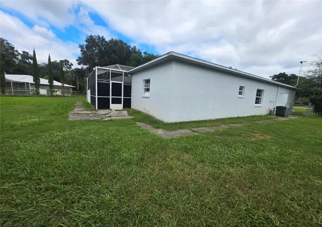 Photo 3 of Single family home for sale at 2936 S Circle Dr, Inverness, FL 34450 | MLS# A4708801 | Listing updated on 2026-10-08