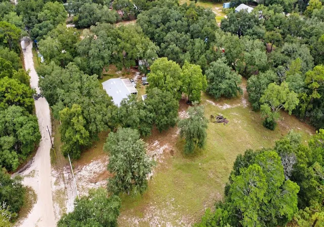 Photo 3 of Manufactured home for sale at 9190 Sw 156th Place, Dunnellon, FL 34432 | MLS# O6448022 | Listing updated on 2026-10-08