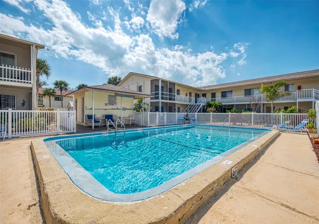 Photo 3 of Condo for sale at 360 Base Ave E #424, Venice, FL 34285 | MLS# C7531682 | Listing updated on 2026-10-08