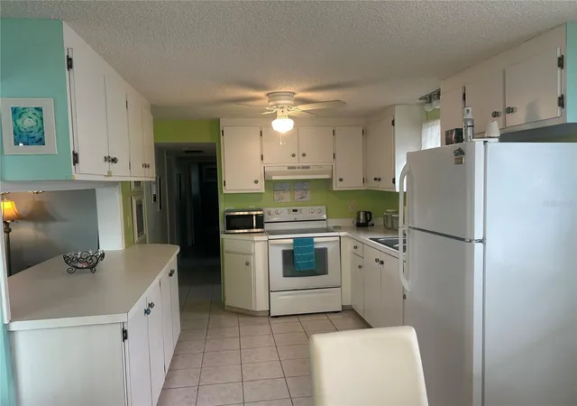 Photo 4 of Manufactured home for sale at 5313 Boca Raton Ave, Sarasota, FL 34234 | MLS# A4708806 | Listing updated on 2026-10-10