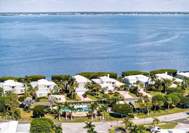Single family home for sale at 3488 Mistletoe Ln, LONGBOAT KEY, FL 34228 | MLS# A4708808