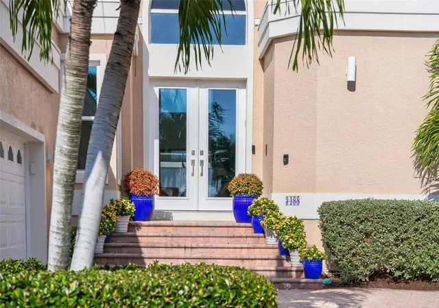 Photo 2 of Single family home for sale at 3488 Mistletoe Ln, Longboat Key, FL 34228 | MLS# A4708808 | Listing updated on 2026-10-08