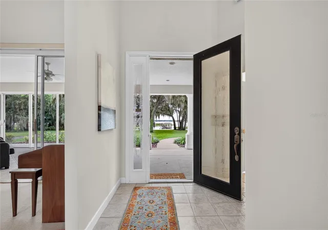 Photo 3 of Single family home for sale at 9211 Silver Lake Dr, Leesburg, FL 34788 | MLS# G5118773 | Listing updated on 2026-10-08