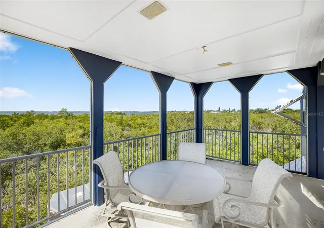 Photo 2 of Single family home for sale at 707 40th Street W, PALMETTO, FL 34221 | MLS# TB8555834 | Listing updated on 2026-10-07