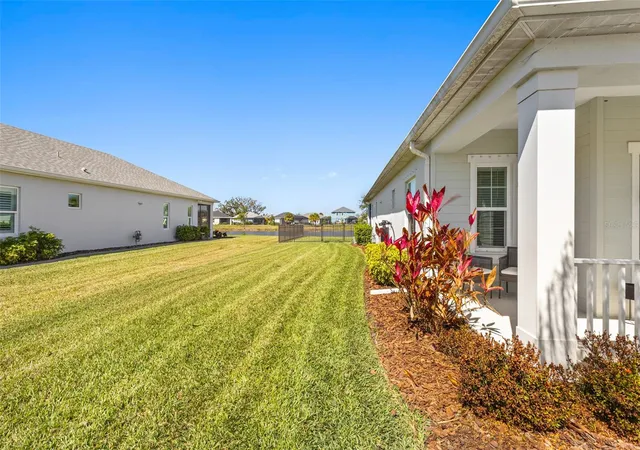 Photo 4 of Single family home for sale at 10934 Sand Pine Ln, Parrish, FL 34219 | MLS# A4708813 | Listing updated on 2026-10-09