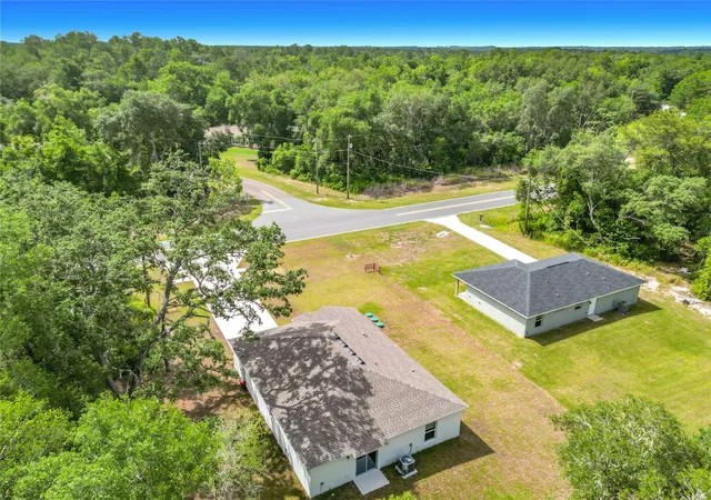 Photo 2 of Single family home for sale at 50 Bay Rd, Ocklawaha, FL 32179 | MLS# G5118774 | Listing updated on 2026-10-22