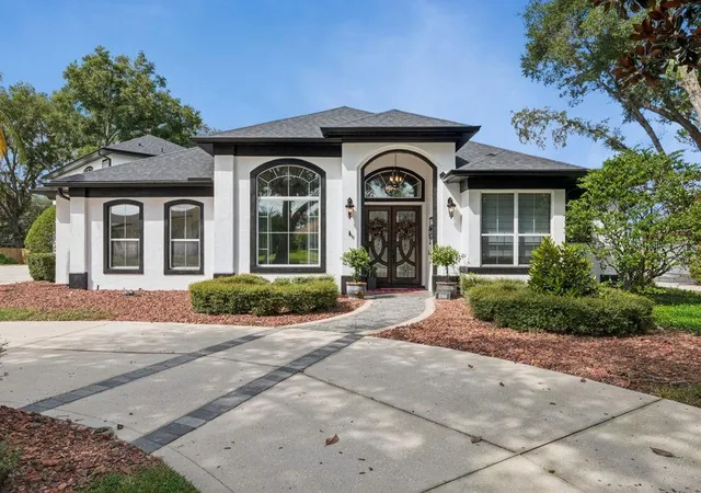 Photo 1 of Single family home for sale at 1066 Ceasars Ct, Mount Dora, FL 32757 | MLS# G5118775 | Listing updated on 2026-10-09
