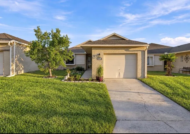 Single family home for sale at 5013 SE 108th Place, BELLEVIEW, FL 34420 | MLS# OM733624