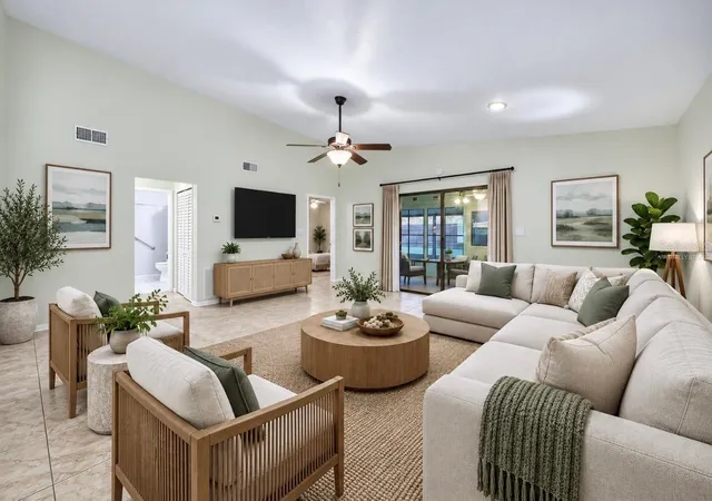 Photo 3 of House for sale at 5013 SE 108th Place, Belleview, FL 34420 | MLS# OM733624 | Listing updated on 2026-10-22