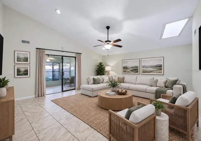 Photo 4 of House for sale at 5013 SE 108th Place, Belleview, FL 34420 | MLS# OM733624 | Listing updated on 2026-10-22