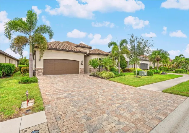 Photo 2 of Single family home for sale at 5634 Cheech Glen, Bradenton, FL 34211 | MLS# A4708817 | Listing updated on 2026-10-09