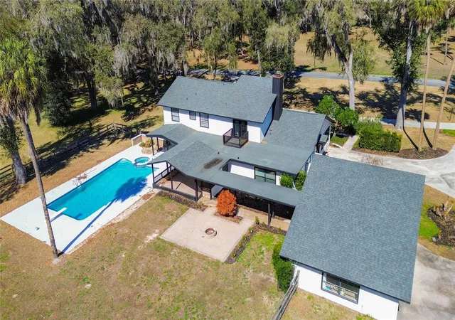 Photo 3 of Single family home for sale at 3575 Sw 24th Avenue Rd, Ocala, FL 34471 | MLS# W7890167 | Listing updated on 2026-10-08