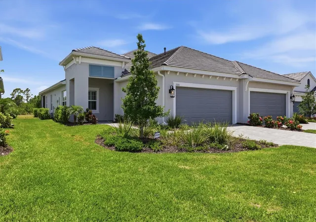 Single family home for sale at 2321 Blue Mahoe Ln, SARASOTA, FL 34240 | MLS# A4708823
